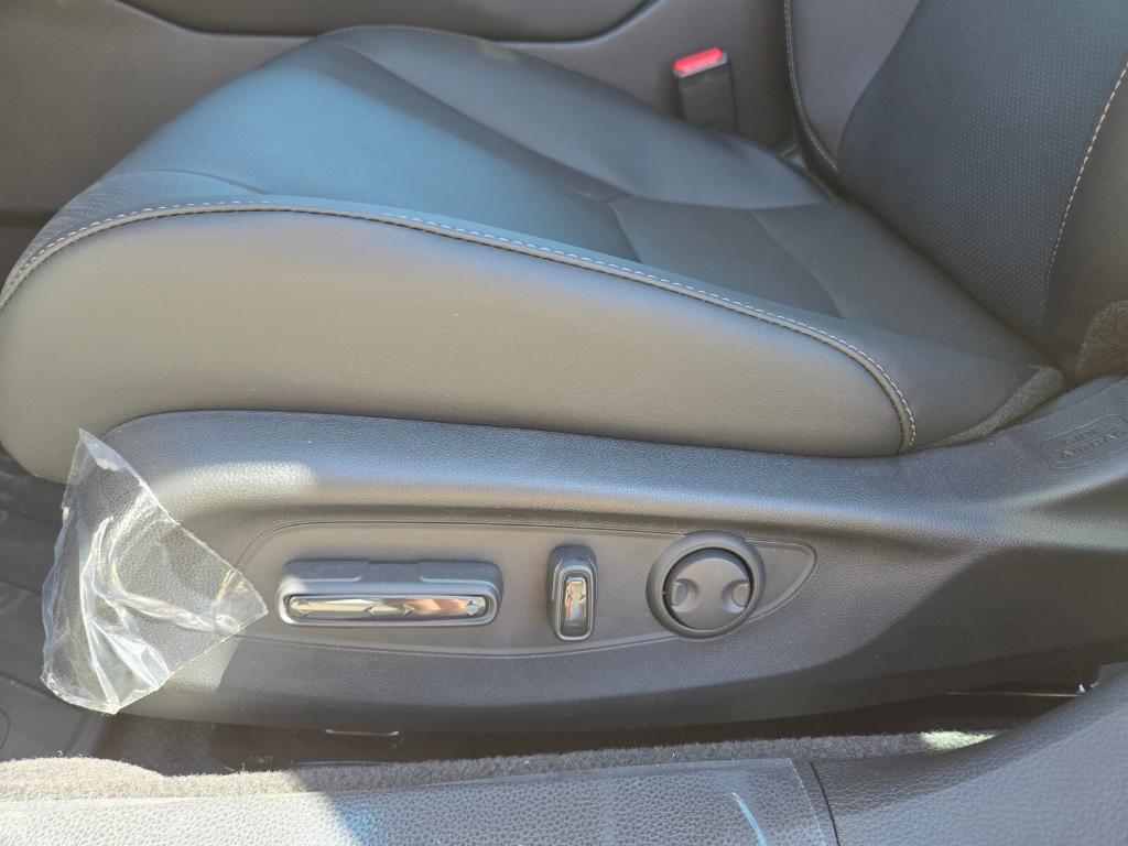new 2025 Honda Accord Hybrid car, priced at $42,600