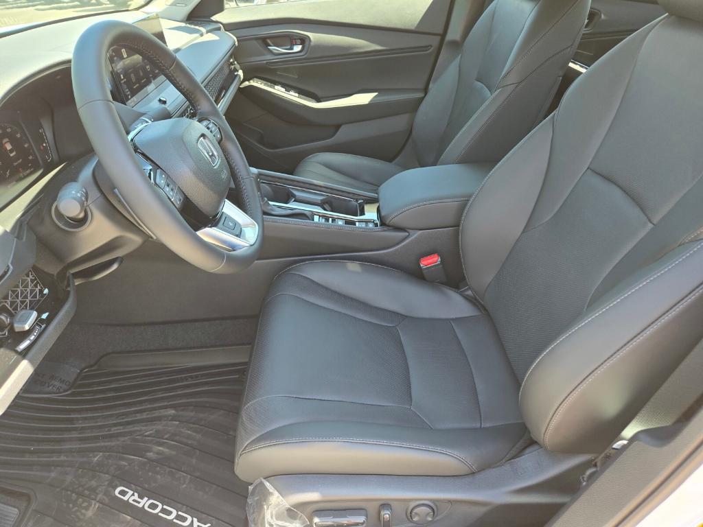 new 2025 Honda Accord Hybrid car, priced at $42,600
