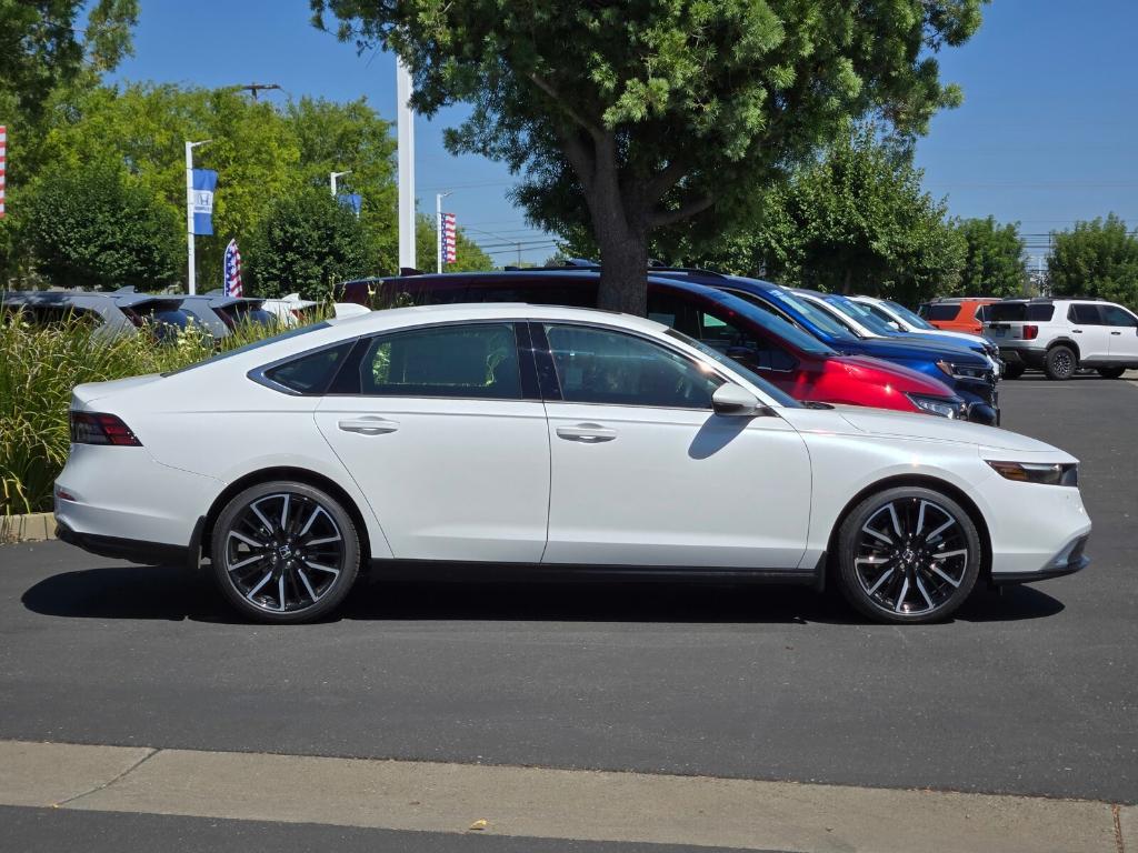 new 2025 Honda Accord Hybrid car, priced at $42,600