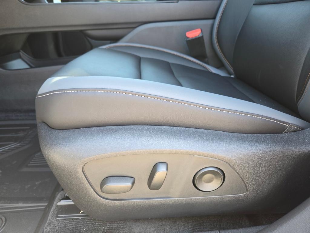 new 2025 Honda Prologue car, priced at $55,300
