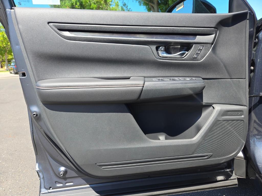 new 2026 Honda CR-V Hybrid car, priced at $41,870