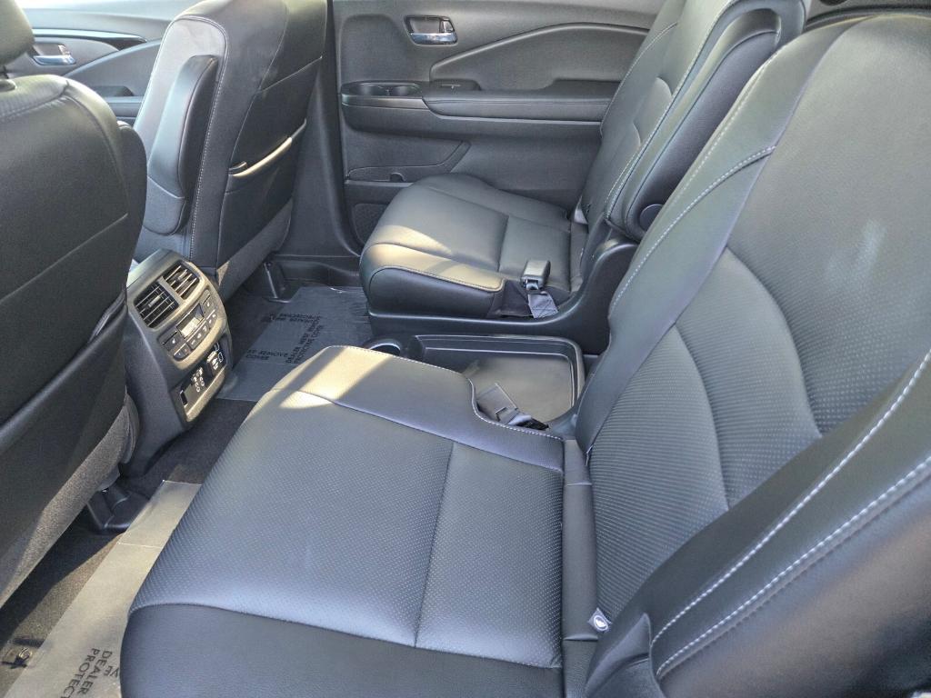 used 2022 Honda Pilot car, priced at $43,737