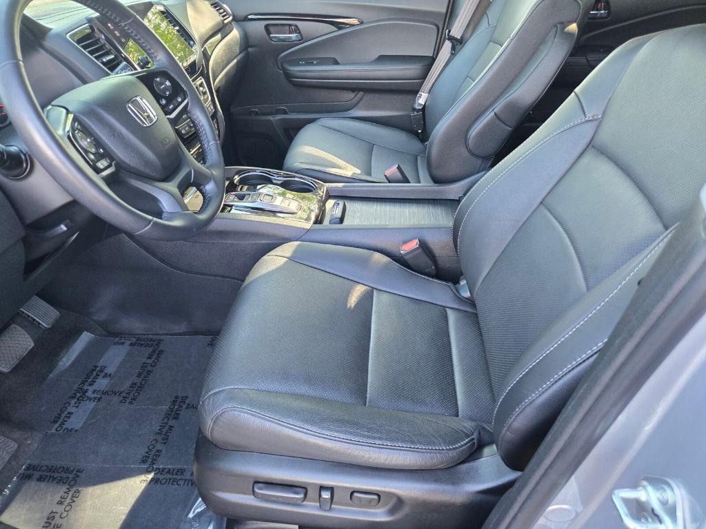 used 2022 Honda Pilot car, priced at $43,737