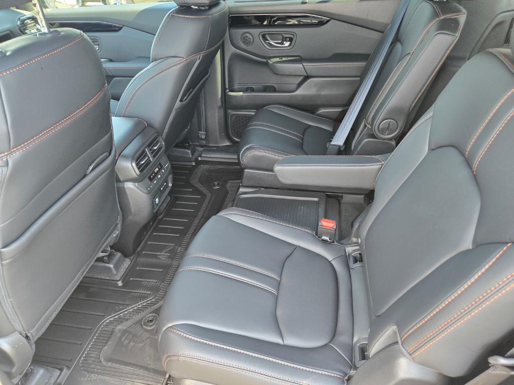 new 2025 Honda Pilot car, priced at $52,590