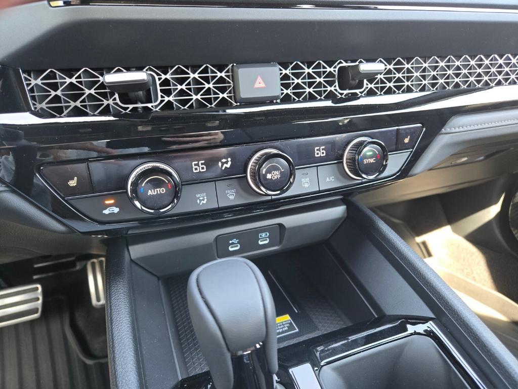 new 2025 Honda Accord Hybrid car, priced at $38,220