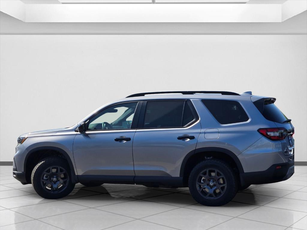 new 2025 Honda Pilot car, priced at $52,545