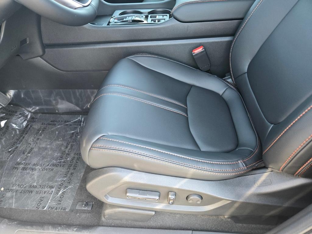 new 2025 Honda Pilot car, priced at $52,545