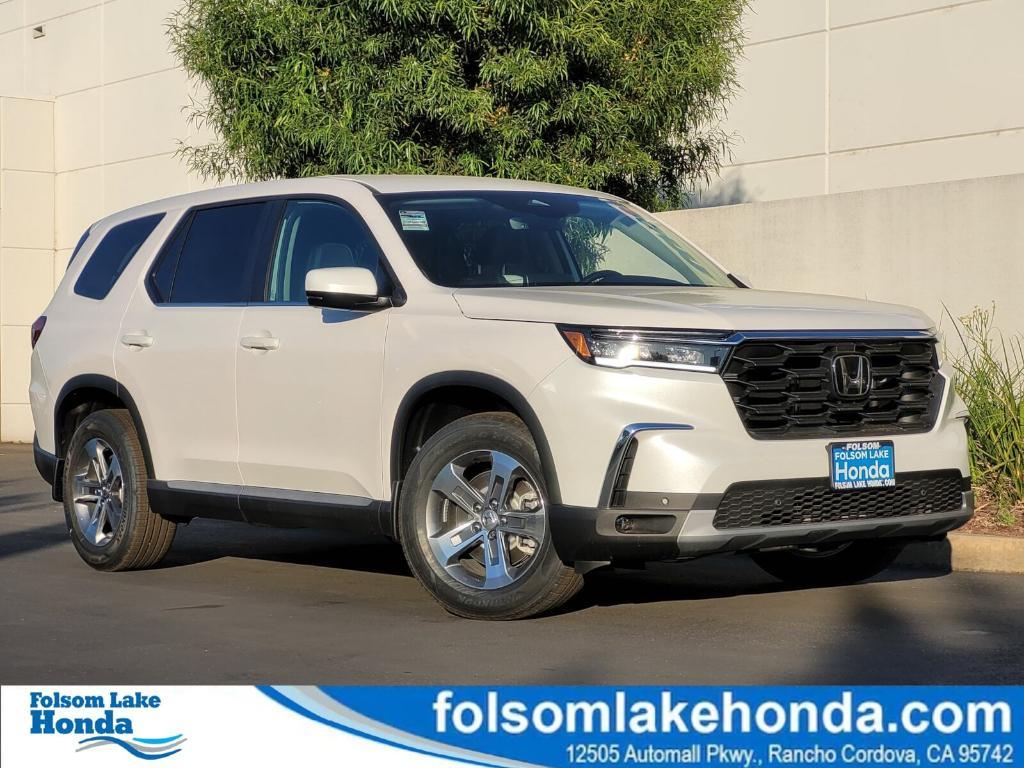 new 2025 Honda Pilot car, priced at $47,100