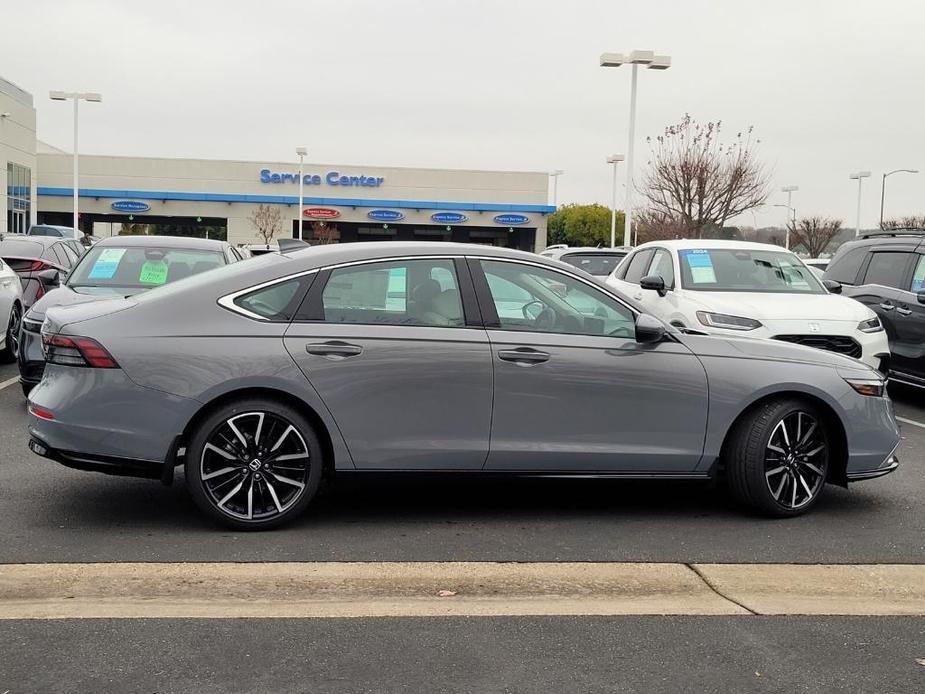 new 2025 Honda Accord Hybrid car, priced at $42,145