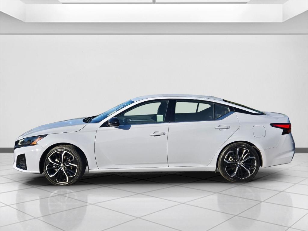 used 2023 Nissan Altima car, priced at $19,322