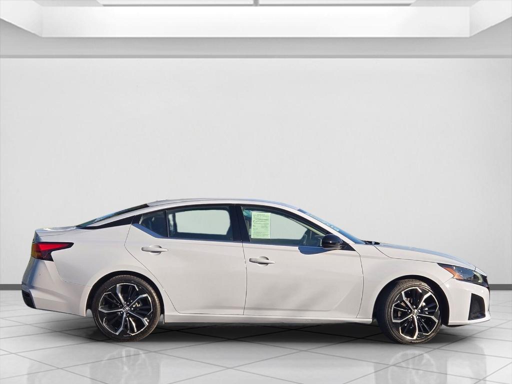 used 2023 Nissan Altima car, priced at $19,322