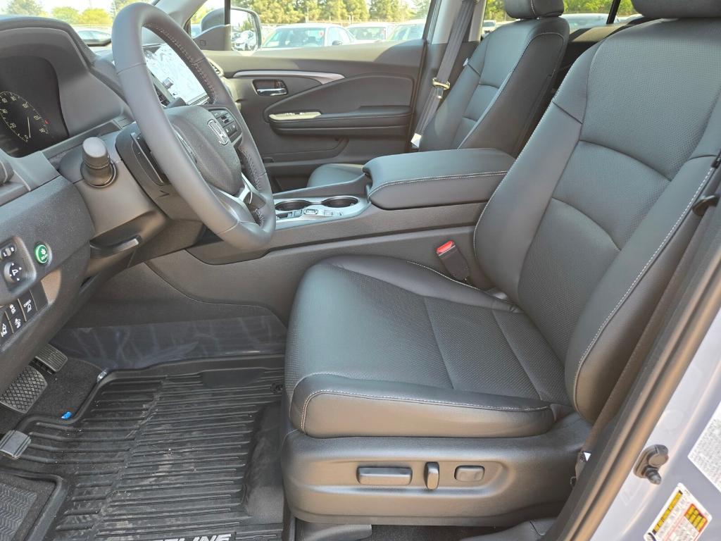 new 2025 Honda Ridgeline car, priced at $46,625
