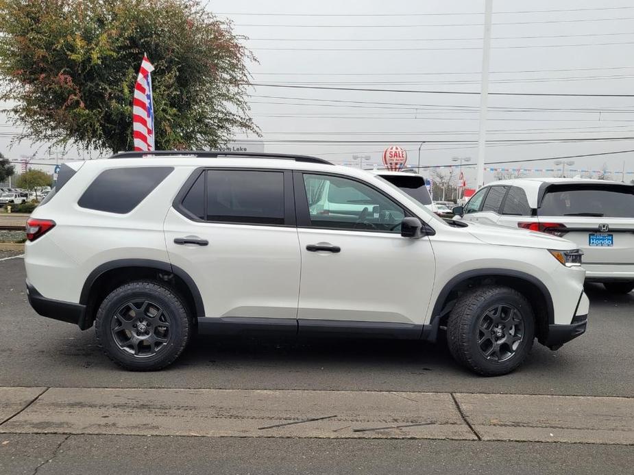 new 2025 Honda Pilot car, priced at $52,545