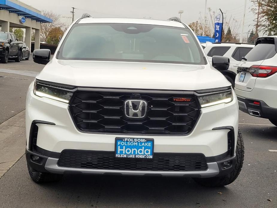 new 2025 Honda Pilot car, priced at $52,545