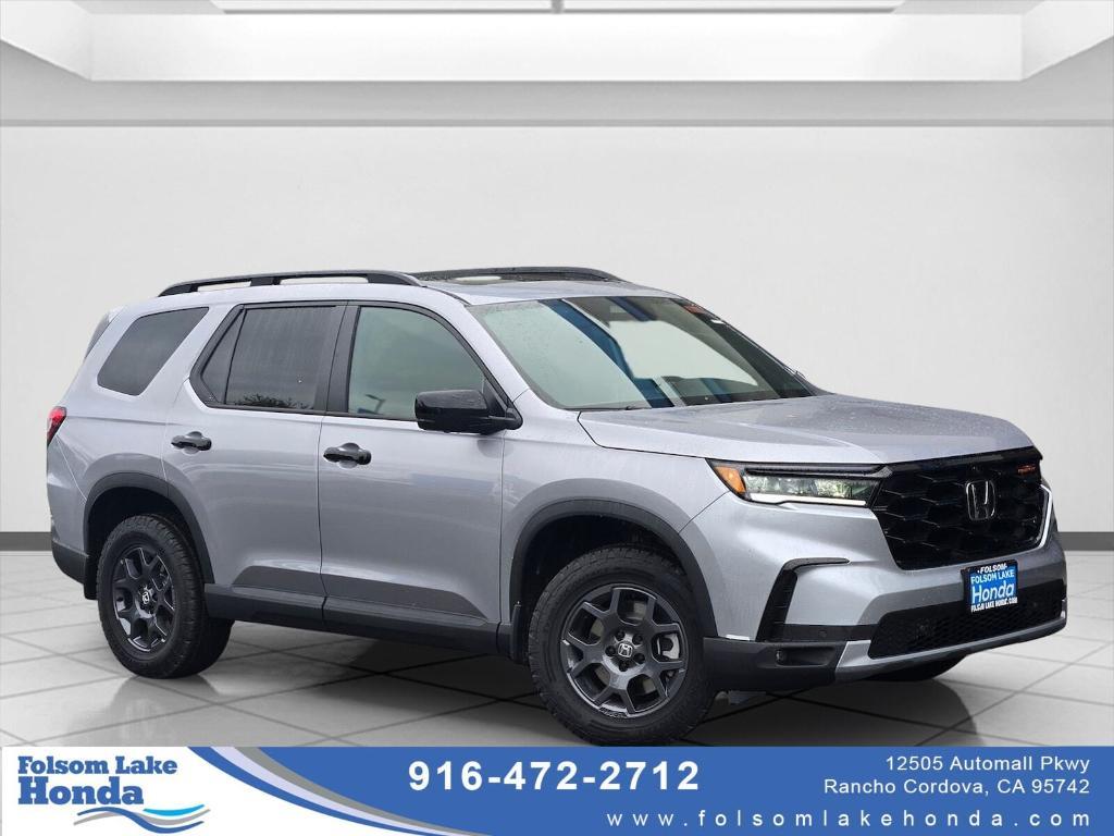 new 2025 Honda Pilot car, priced at $53,070