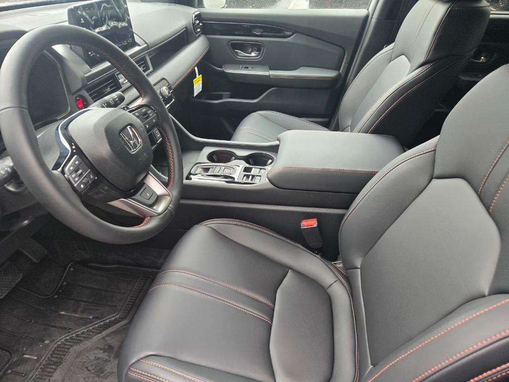 new 2025 Honda Pilot car, priced at $53,070