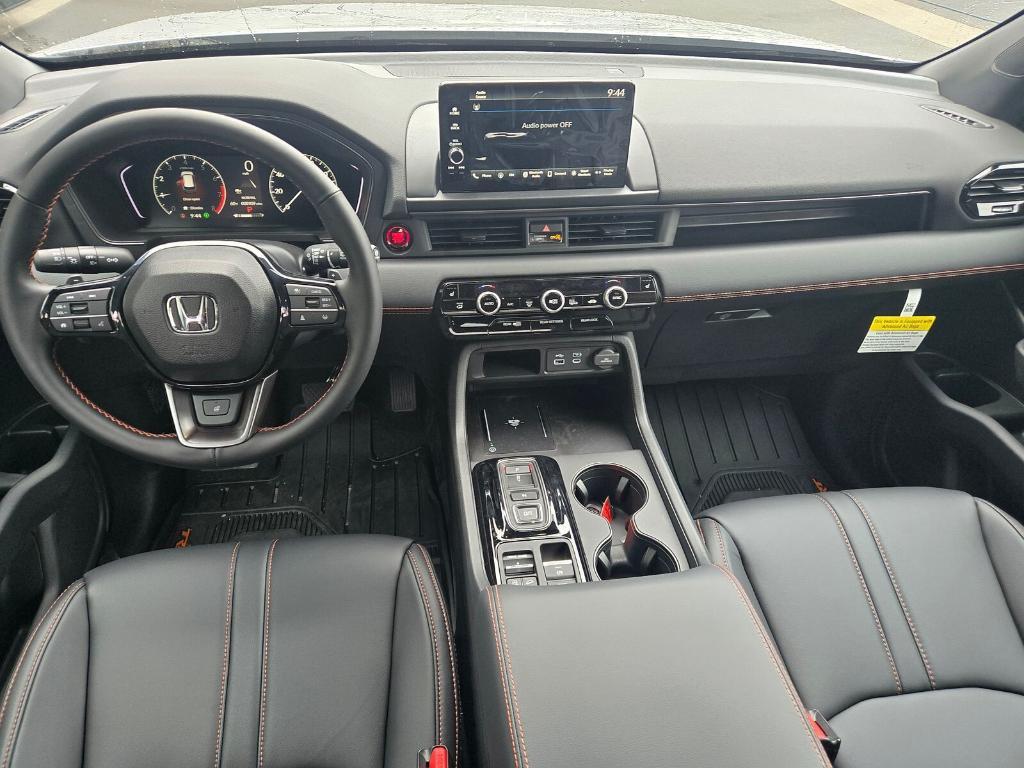 new 2025 Honda Pilot car, priced at $53,070