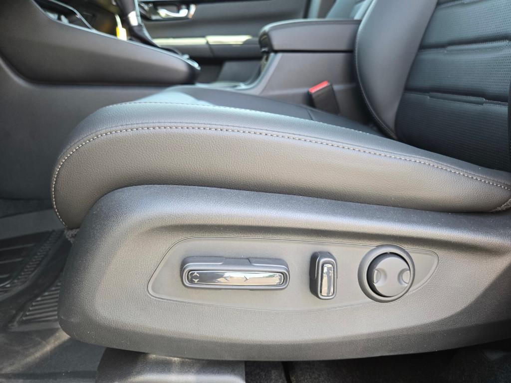 new 2025 Honda CR-V car, priced at $39,590
