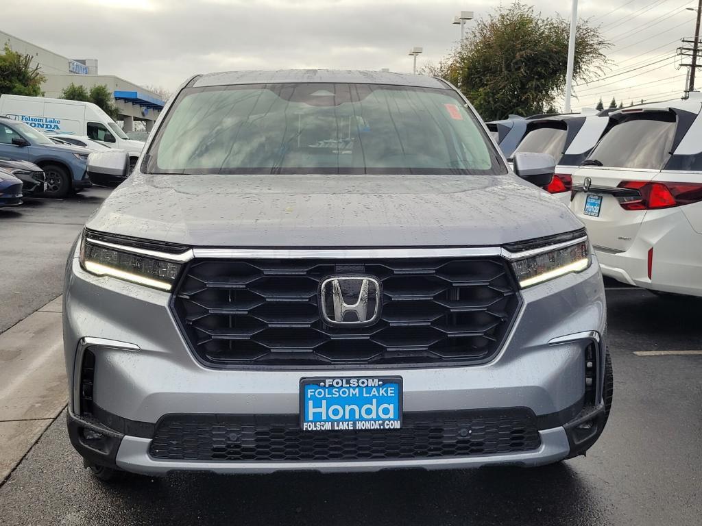 new 2025 Honda Pilot car, priced at $48,490