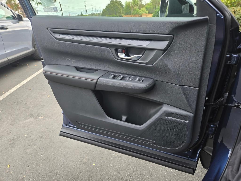 new 2026 Honda CR-V Hybrid car, priced at $40,275