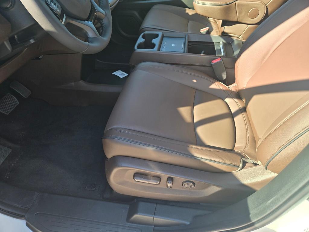 new 2026 Honda Odyssey car, priced at $51,140