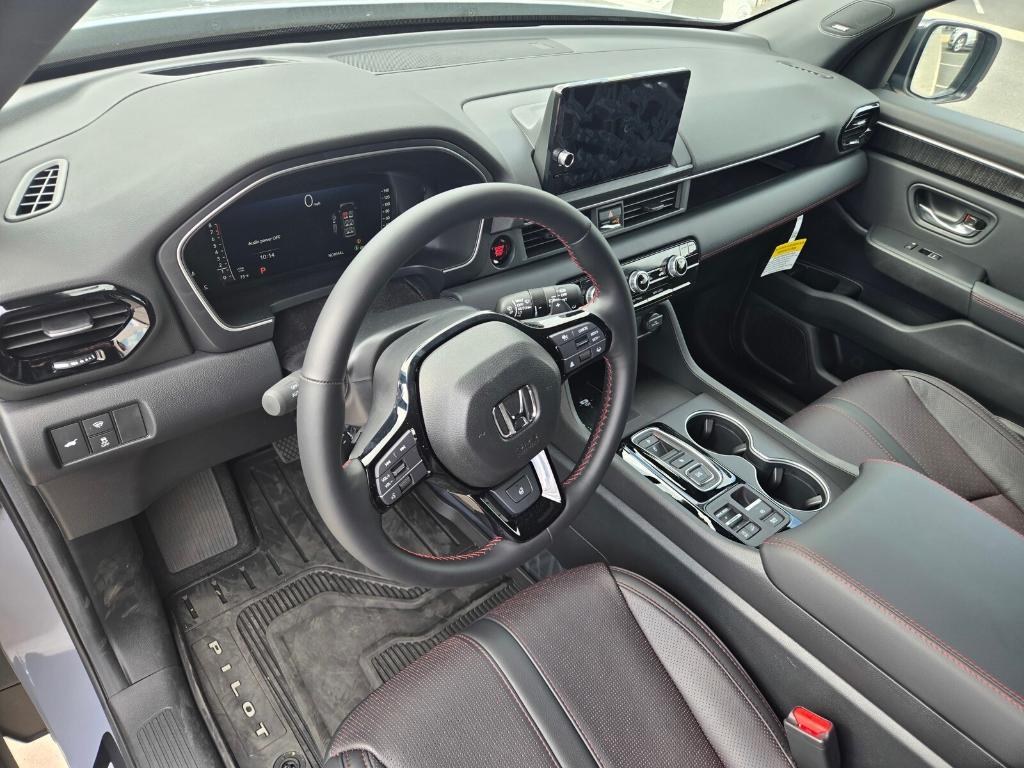 new 2025 Honda Pilot car, priced at $59,900