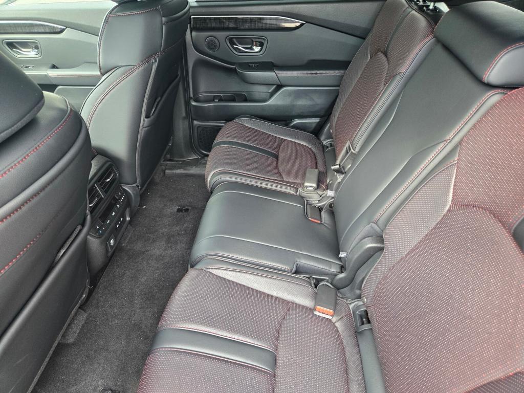 new 2025 Honda Pilot car, priced at $59,900