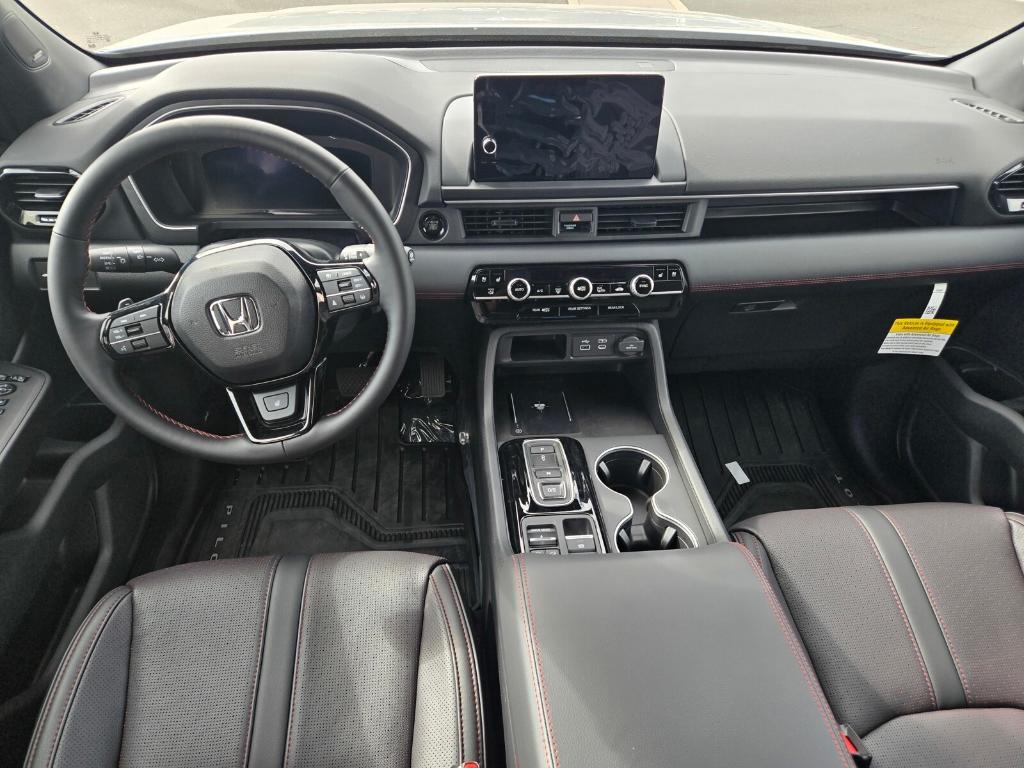 new 2025 Honda Pilot car, priced at $59,900