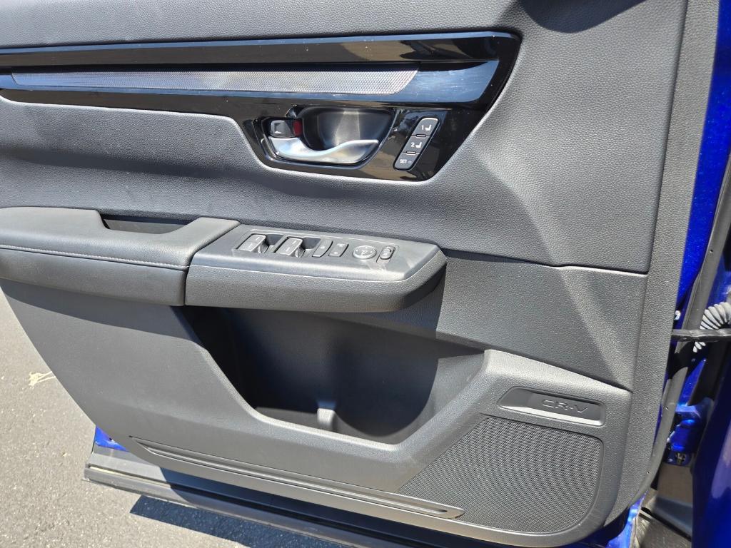 used 2024 Honda CR-V car, priced at $35,613