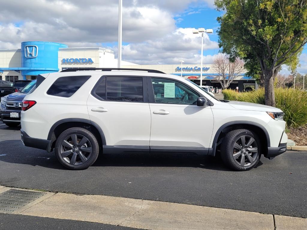 used 2024 Honda Pilot car, priced at $41,430