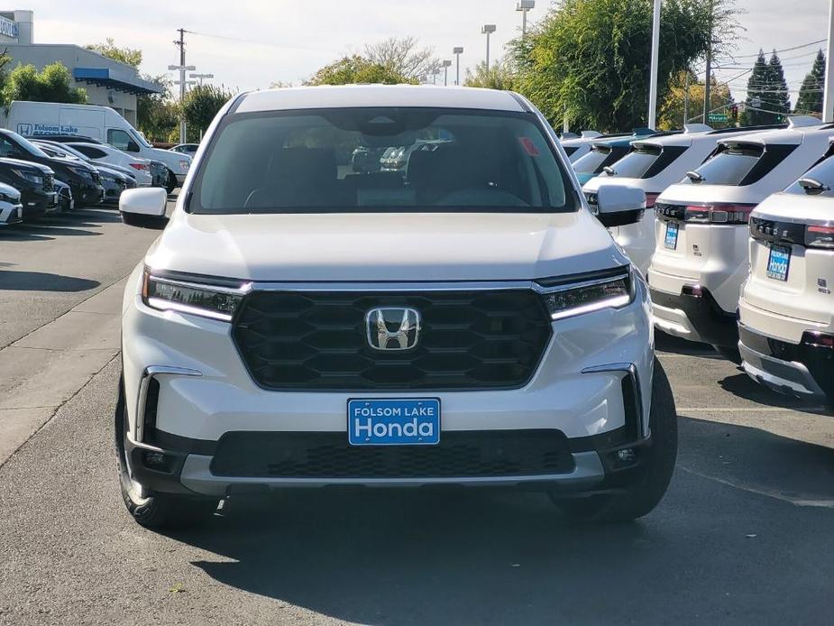 new 2025 Honda Pilot car, priced at $46,645