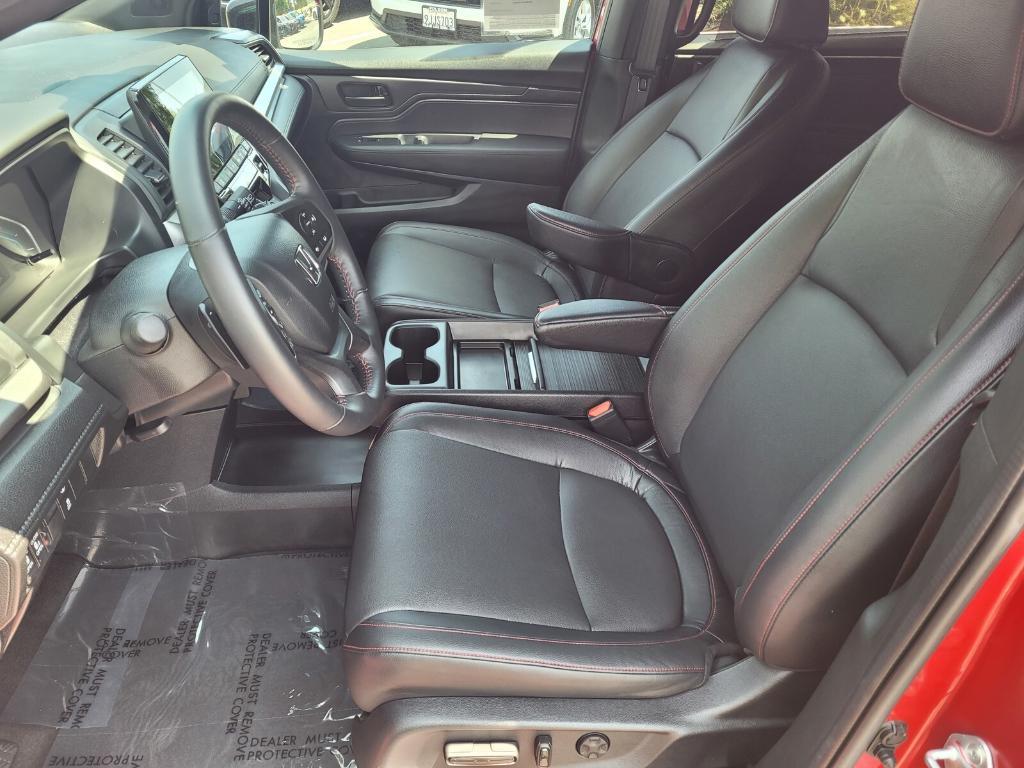 used 2024 Honda Odyssey car, priced at $42,618