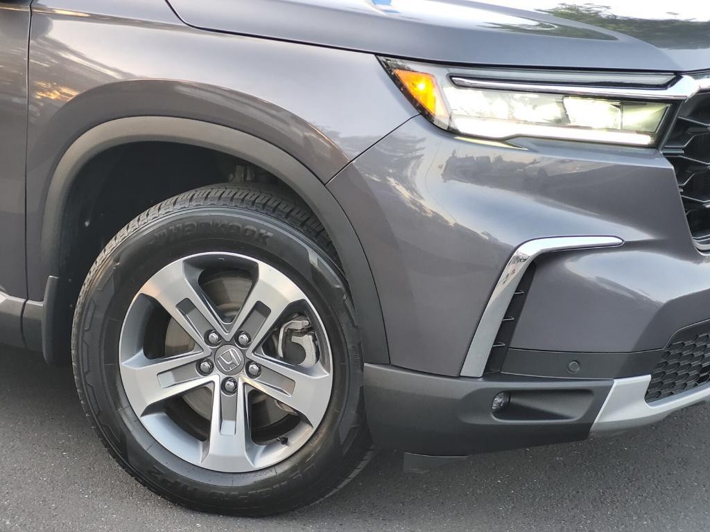 used 2023 Honda Pilot car, priced at $40,985