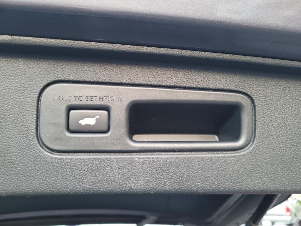 used 2023 Honda Pilot car, priced at $40,985