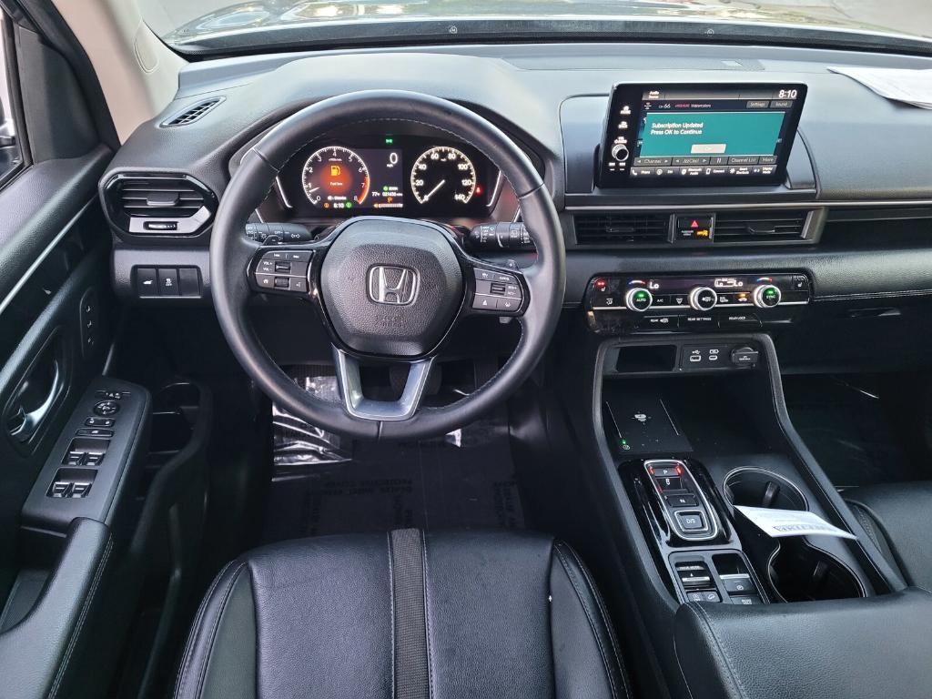 used 2023 Honda Pilot car, priced at $40,985