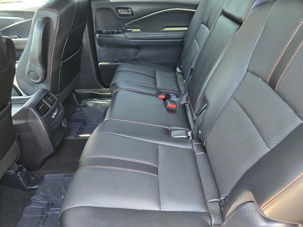 used 2022 Honda Pilot car, priced at $32,497