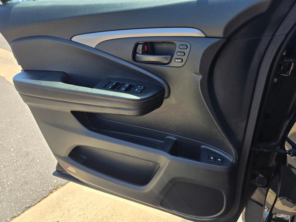 used 2022 Honda Pilot car, priced at $32,497