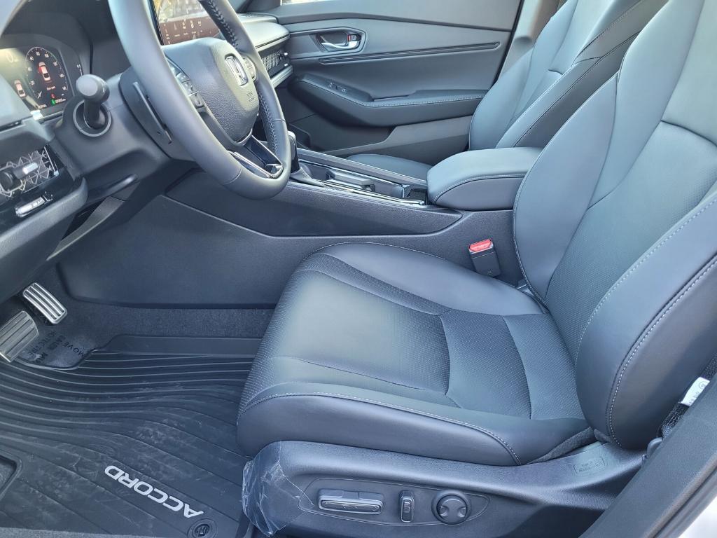 new 2025 Honda Accord Hybrid car, priced at $38,675