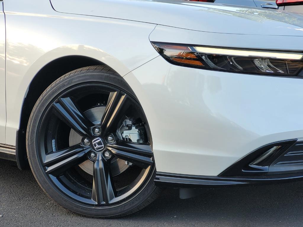 new 2025 Honda Accord Hybrid car, priced at $38,675