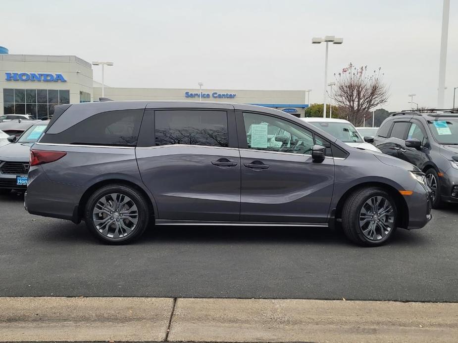 used 2025 Honda Odyssey car, priced at $45,954