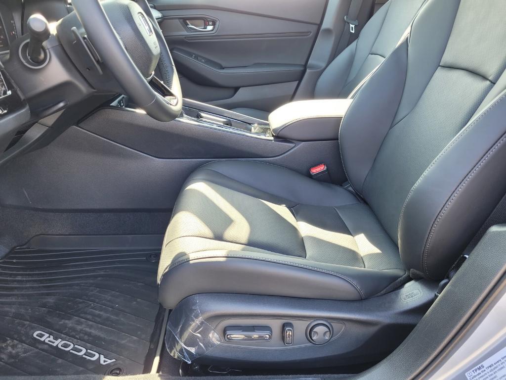 new 2025 Honda Accord Hybrid car, priced at $38,220