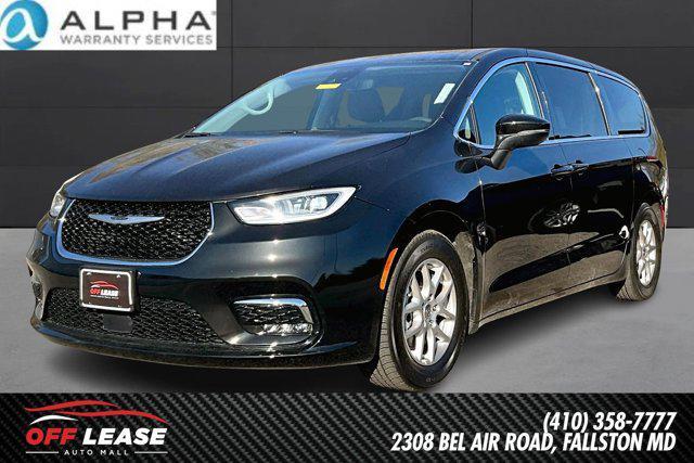 used 2023 Chrysler Pacifica car, priced at $24,900