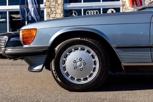 used 1986 Mercedes-Benz SL-Class car, priced at $27,500