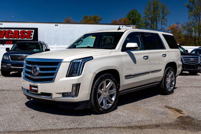 used 2015 Cadillac Escalade car, priced at $31,997