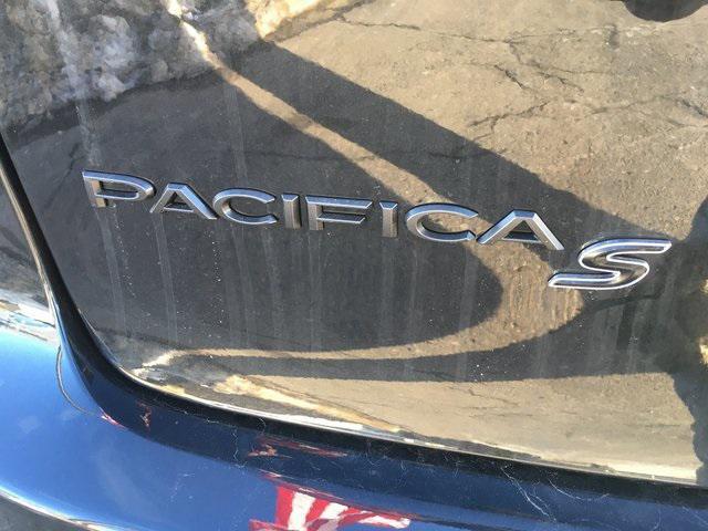 new 2024 Chrysler Pacifica car, priced at $50,440