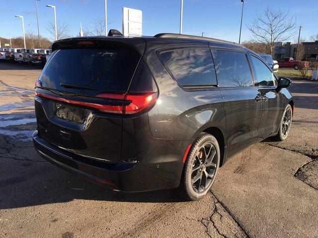 new 2024 Chrysler Pacifica car, priced at $50,440
