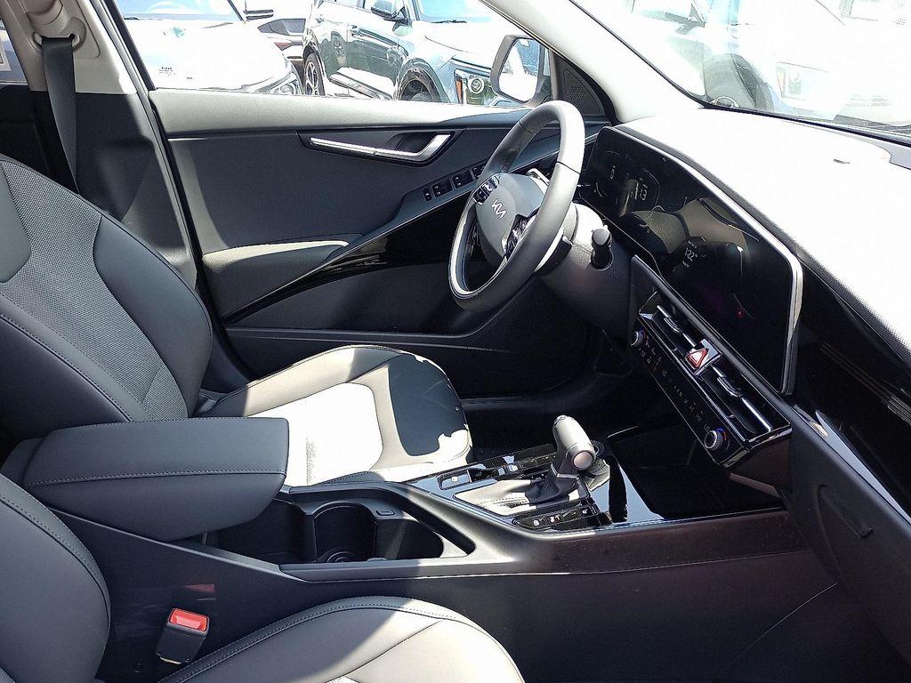 new 2025 Kia Niro car, priced at $28,249
