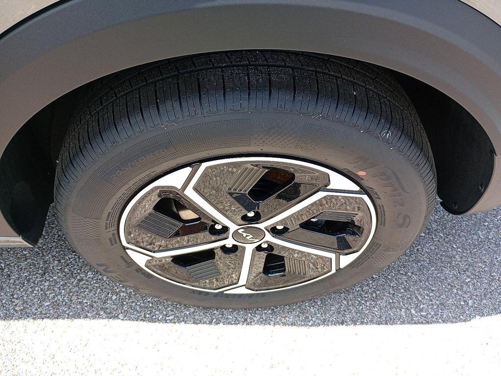 new 2025 Kia Niro car, priced at $28,249