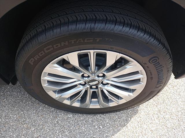 used 2024 Cadillac XT4 car, priced at $36,973