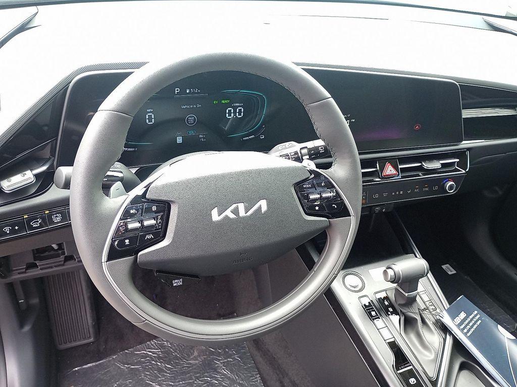 new 2025 Kia Niro car, priced at $31,999